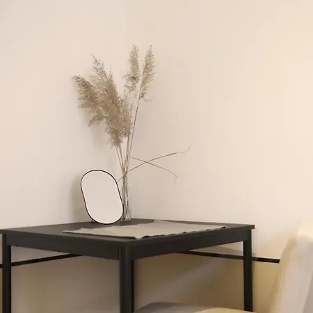 By The River And Center - Comfortable Apartment *